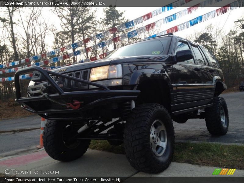 Black / Agate Black 1994 Jeep Grand Cherokee SE 4x4