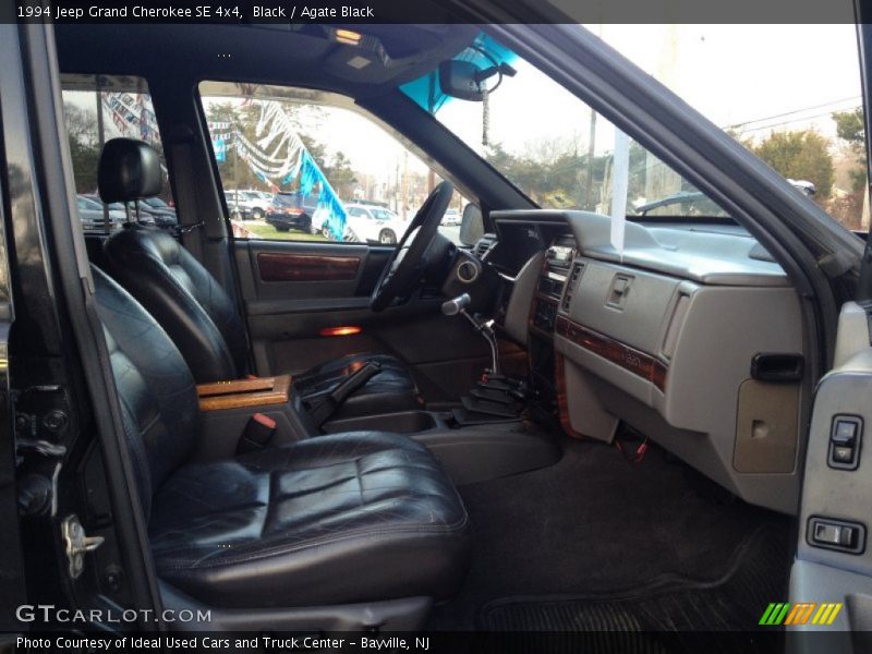 Black / Agate Black 1994 Jeep Grand Cherokee SE 4x4