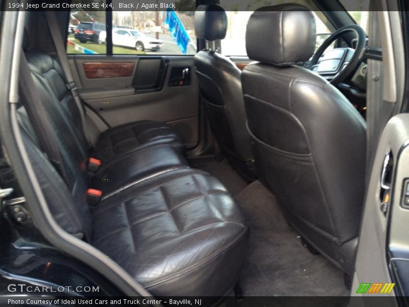 Black / Agate Black 1994 Jeep Grand Cherokee SE 4x4
