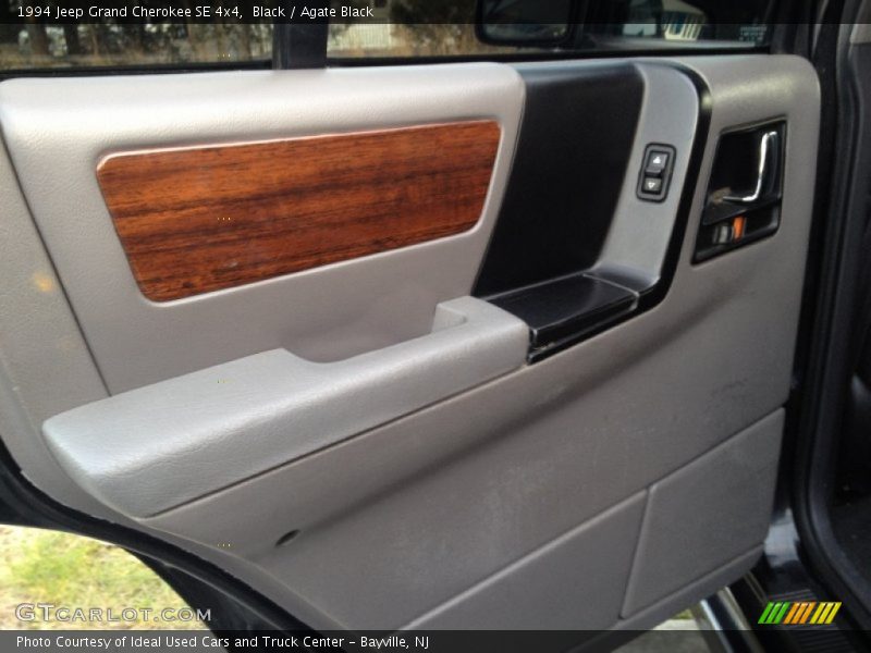 Black / Agate Black 1994 Jeep Grand Cherokee SE 4x4