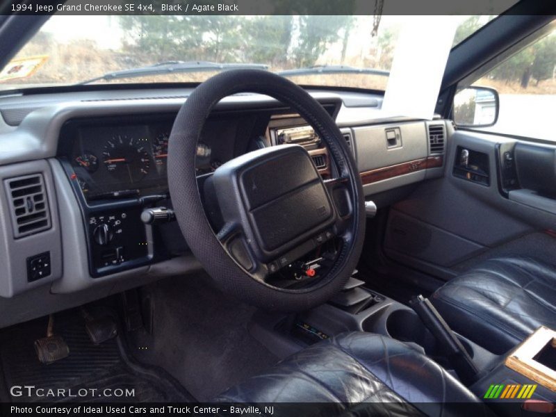 Black / Agate Black 1994 Jeep Grand Cherokee SE 4x4