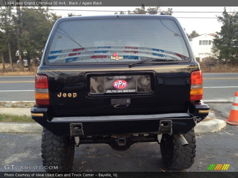 Black / Agate Black 1994 Jeep Grand Cherokee SE 4x4