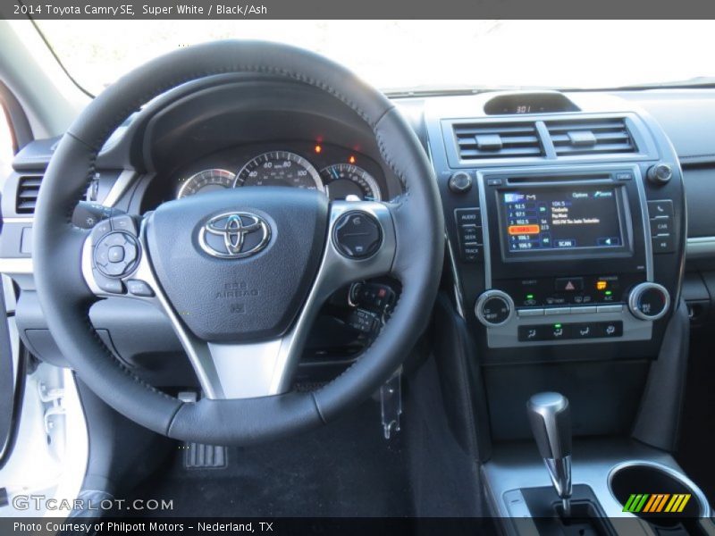 Super White / Black/Ash 2014 Toyota Camry SE