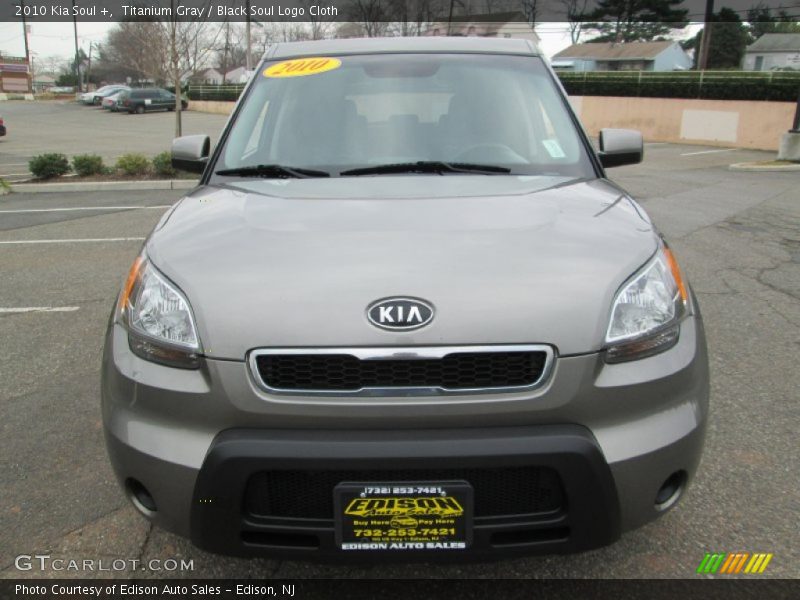 Titanium Gray / Black Soul Logo Cloth 2010 Kia Soul +