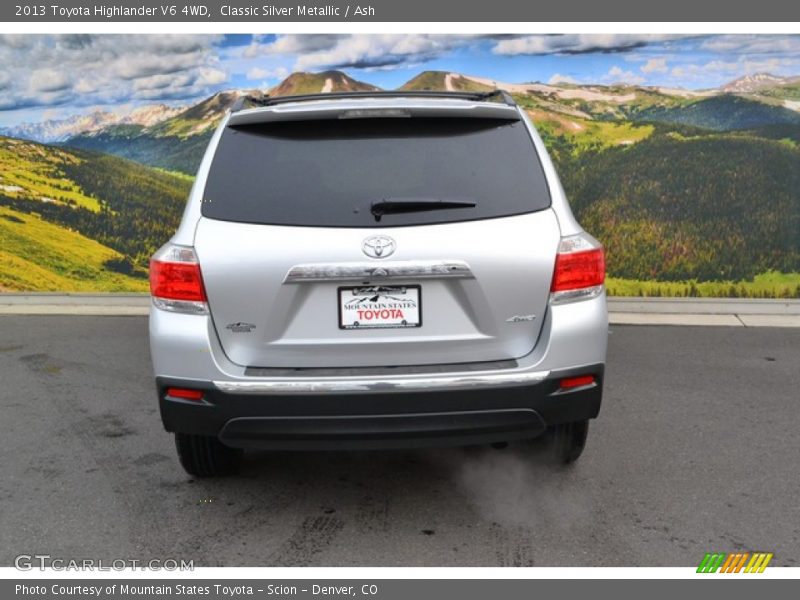 Classic Silver Metallic / Ash 2013 Toyota Highlander V6 4WD