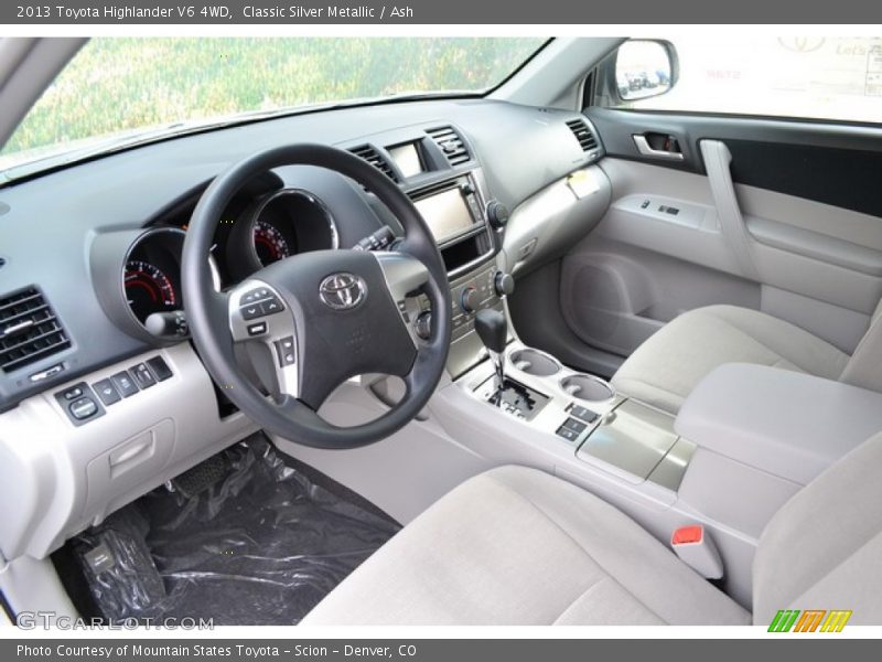 Classic Silver Metallic / Ash 2013 Toyota Highlander V6 4WD
