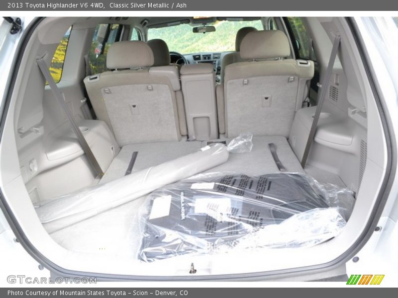 Classic Silver Metallic / Ash 2013 Toyota Highlander V6 4WD