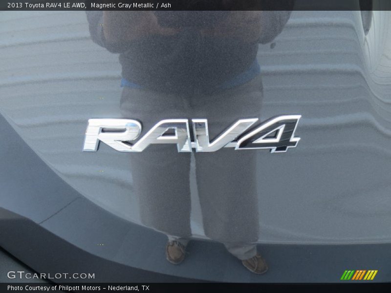 Magnetic Gray Metallic / Ash 2013 Toyota RAV4 LE AWD