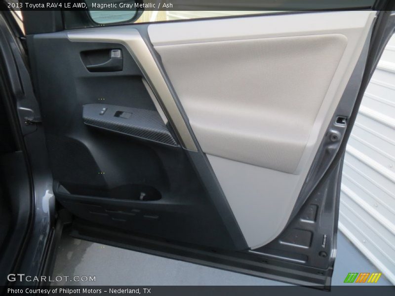 Magnetic Gray Metallic / Ash 2013 Toyota RAV4 LE AWD