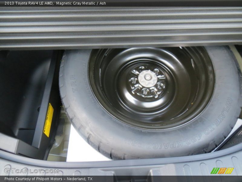 Magnetic Gray Metallic / Ash 2013 Toyota RAV4 LE AWD