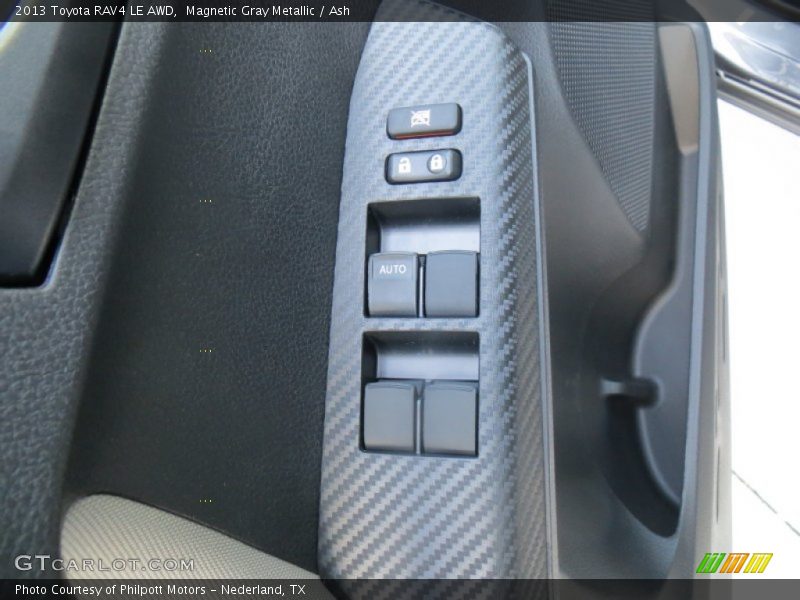 Magnetic Gray Metallic / Ash 2013 Toyota RAV4 LE AWD