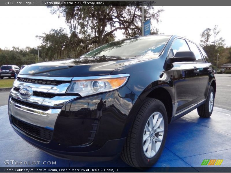 Tuxedo Black Metallic / Charcoal Black 2013 Ford Edge SE