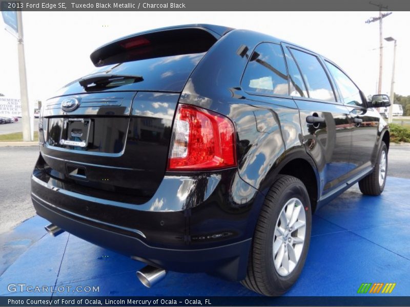 Tuxedo Black Metallic / Charcoal Black 2013 Ford Edge SE