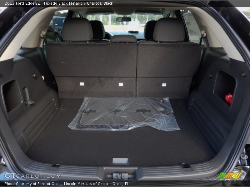 Tuxedo Black Metallic / Charcoal Black 2013 Ford Edge SE