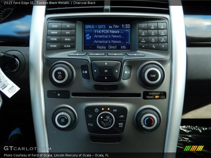 Tuxedo Black Metallic / Charcoal Black 2013 Ford Edge SE