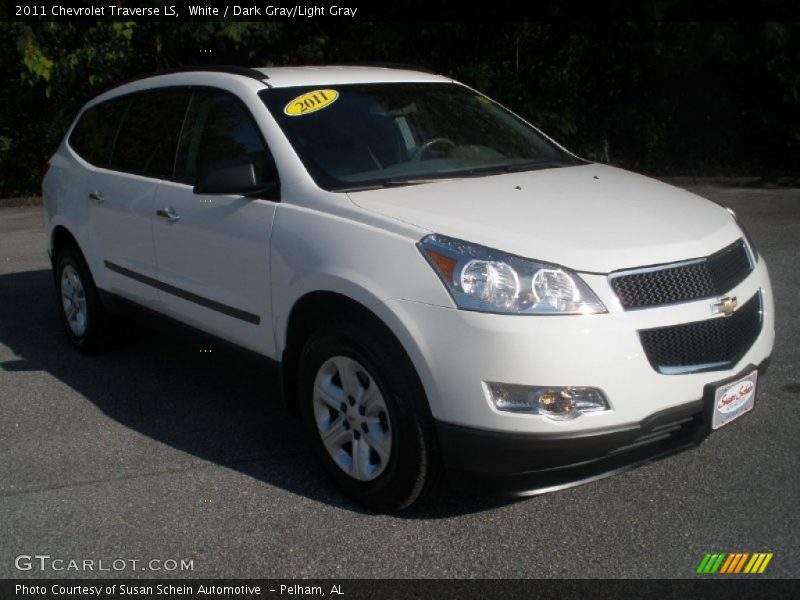 White / Dark Gray/Light Gray 2011 Chevrolet Traverse LS