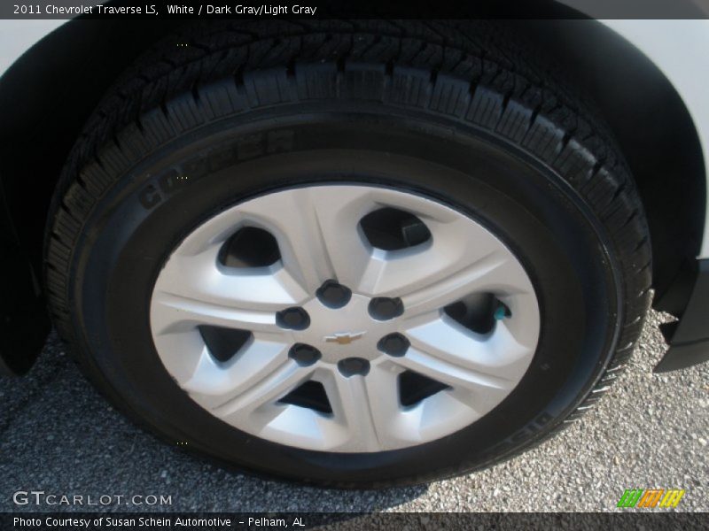 White / Dark Gray/Light Gray 2011 Chevrolet Traverse LS