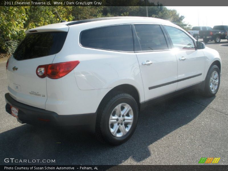 White / Dark Gray/Light Gray 2011 Chevrolet Traverse LS
