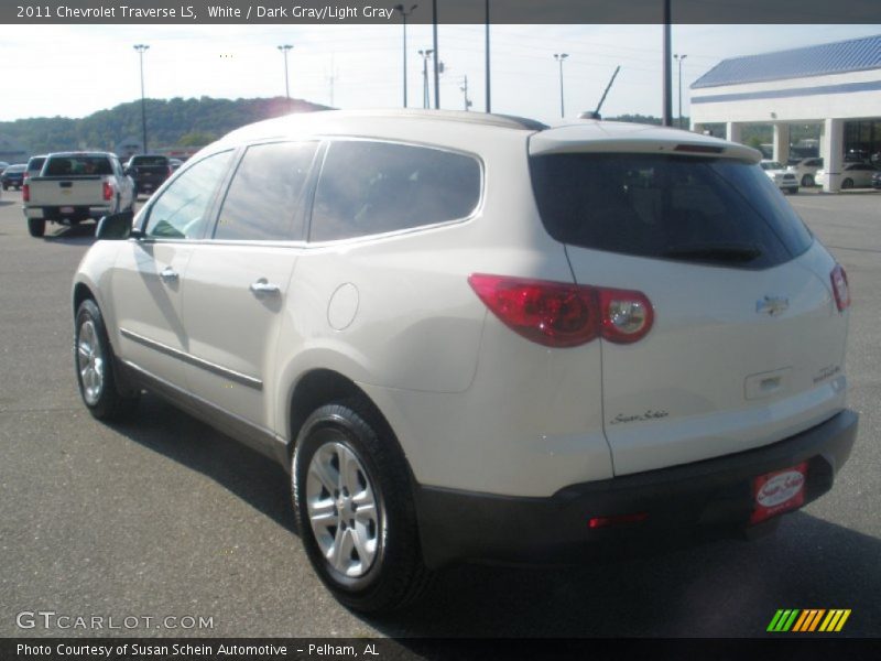 White / Dark Gray/Light Gray 2011 Chevrolet Traverse LS
