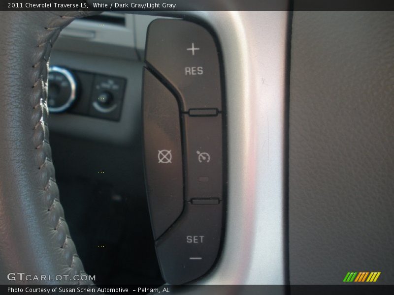 White / Dark Gray/Light Gray 2011 Chevrolet Traverse LS
