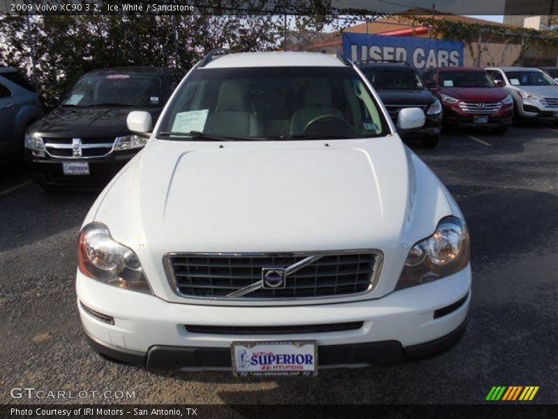 Ice White / Sandstone 2009 Volvo XC90 3.2