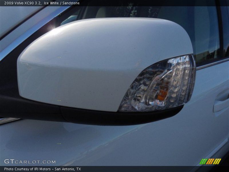 Ice White / Sandstone 2009 Volvo XC90 3.2