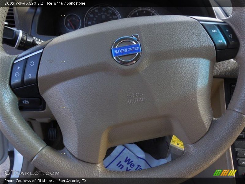 Ice White / Sandstone 2009 Volvo XC90 3.2