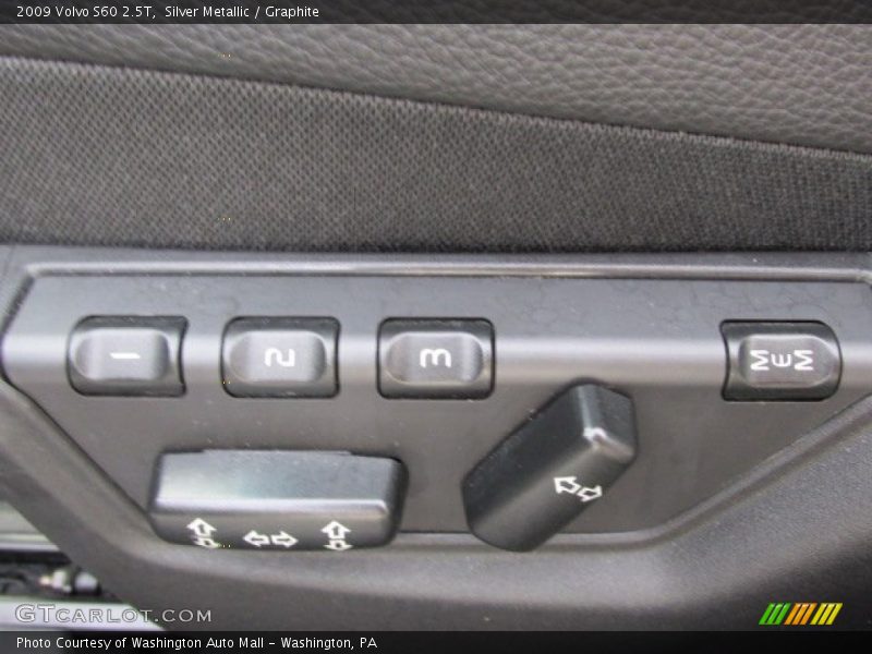 Silver Metallic / Graphite 2009 Volvo S60 2.5T