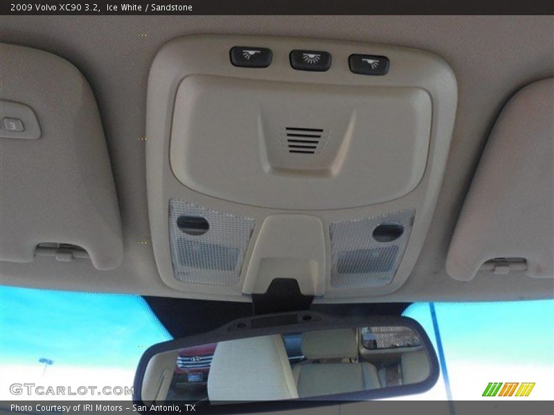 Ice White / Sandstone 2009 Volvo XC90 3.2