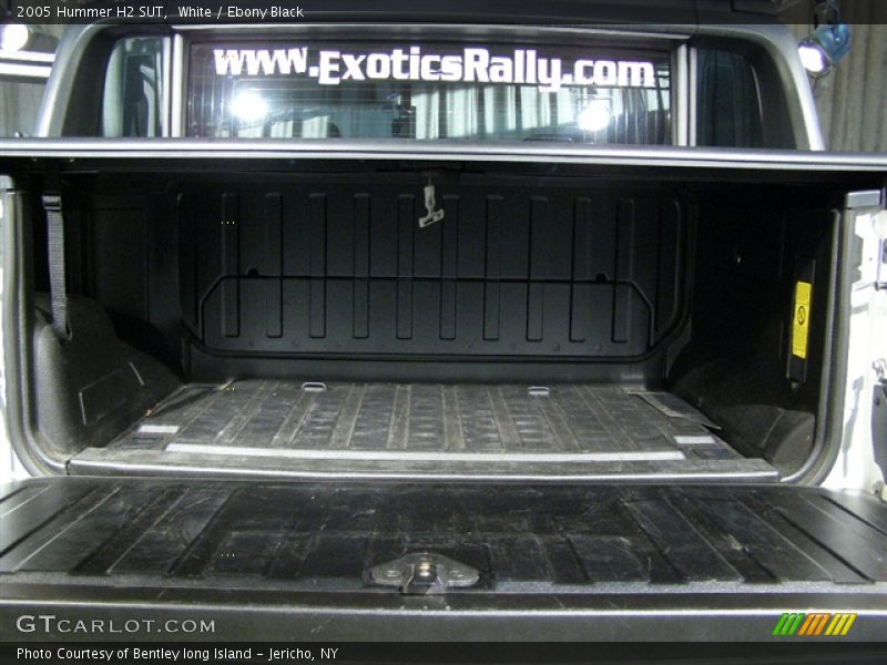 White / Ebony Black 2005 Hummer H2 SUT