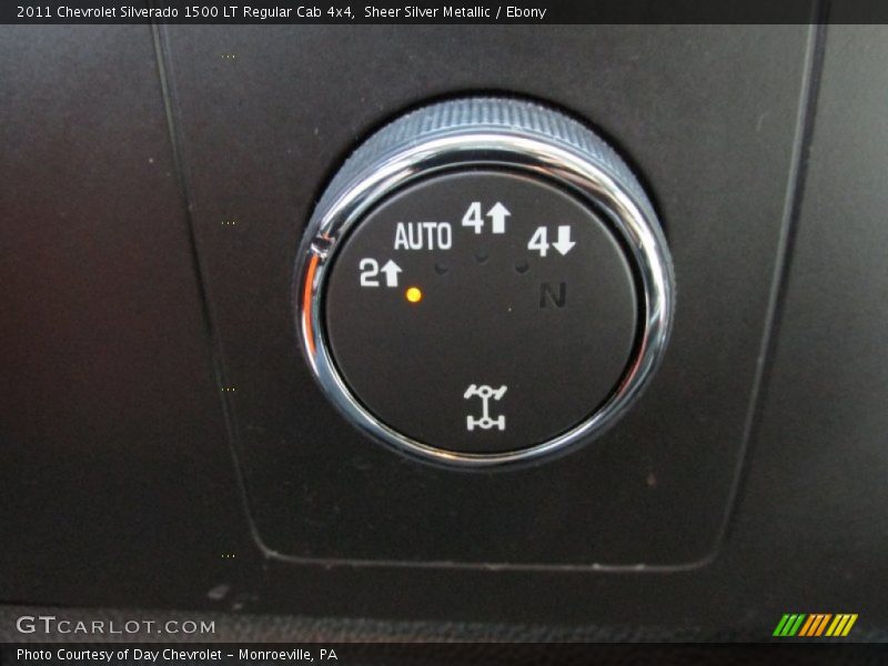 Sheer Silver Metallic / Ebony 2011 Chevrolet Silverado 1500 LT Regular Cab 4x4