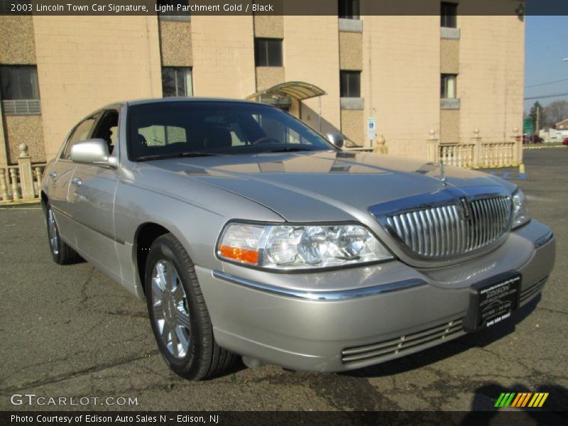 Light Parchment Gold / Black 2003 Lincoln Town Car Signature