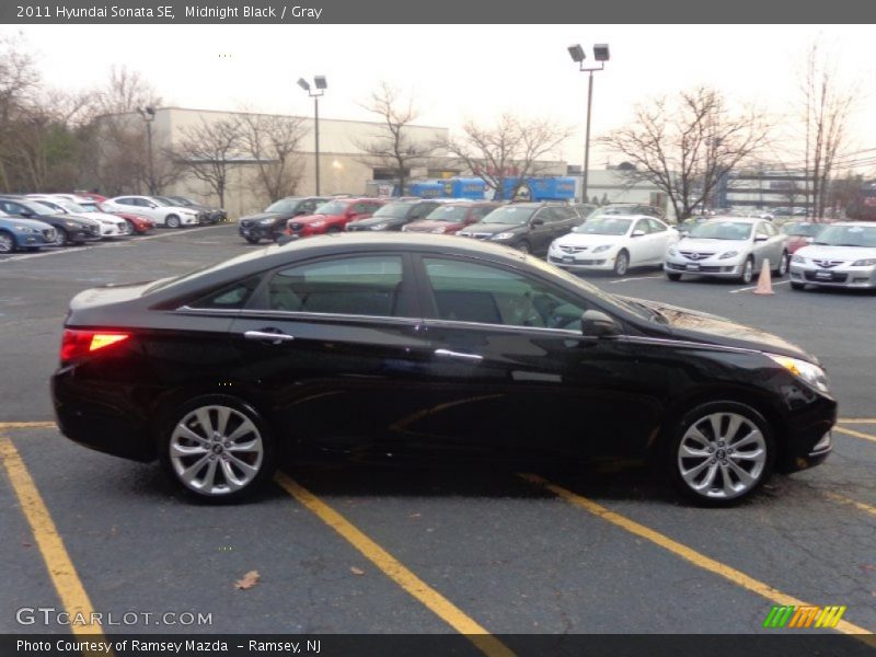 Midnight Black / Gray 2011 Hyundai Sonata SE