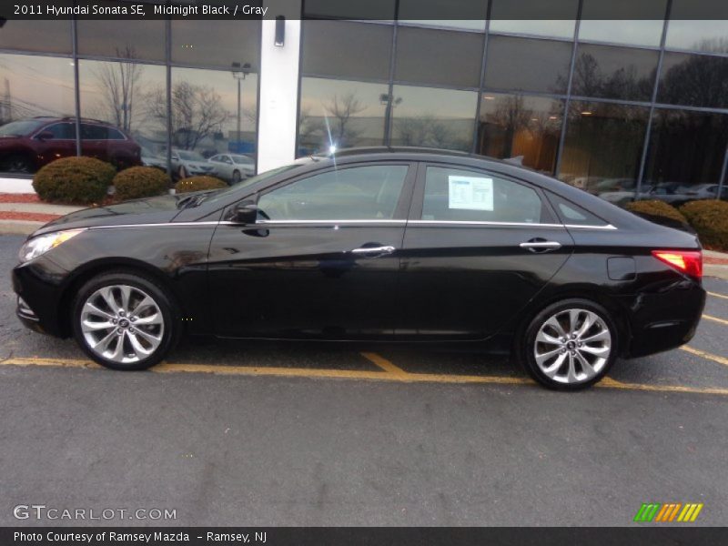 Midnight Black / Gray 2011 Hyundai Sonata SE