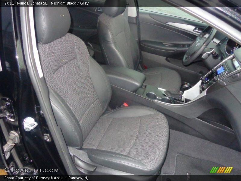 Midnight Black / Gray 2011 Hyundai Sonata SE