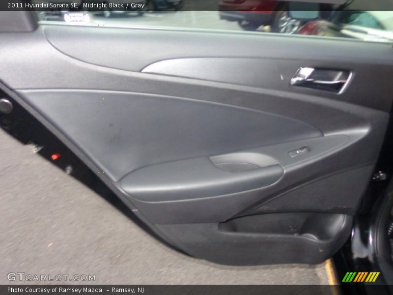 Midnight Black / Gray 2011 Hyundai Sonata SE
