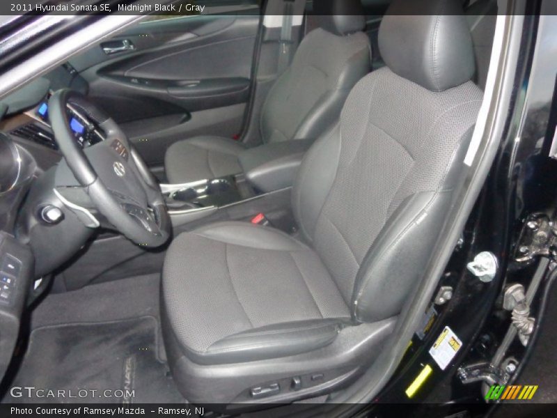 Midnight Black / Gray 2011 Hyundai Sonata SE
