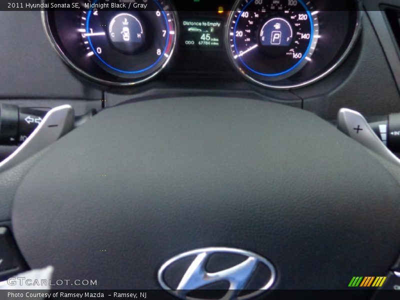 Midnight Black / Gray 2011 Hyundai Sonata SE