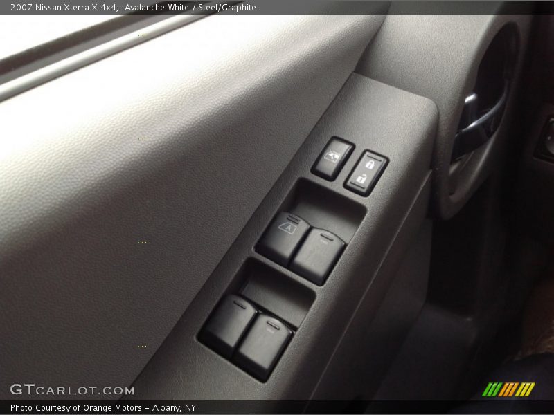 Avalanche White / Steel/Graphite 2007 Nissan Xterra X 4x4