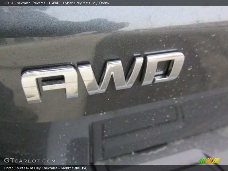 Cyber Grey Metallic / Ebony 2014 Chevrolet Traverse LT AWD