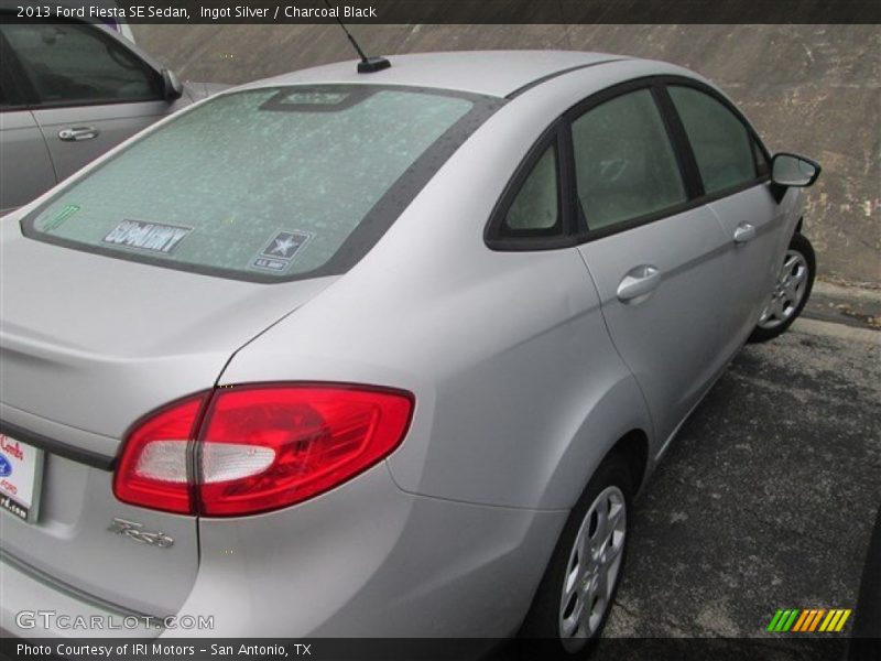 Ingot Silver / Charcoal Black 2013 Ford Fiesta SE Sedan