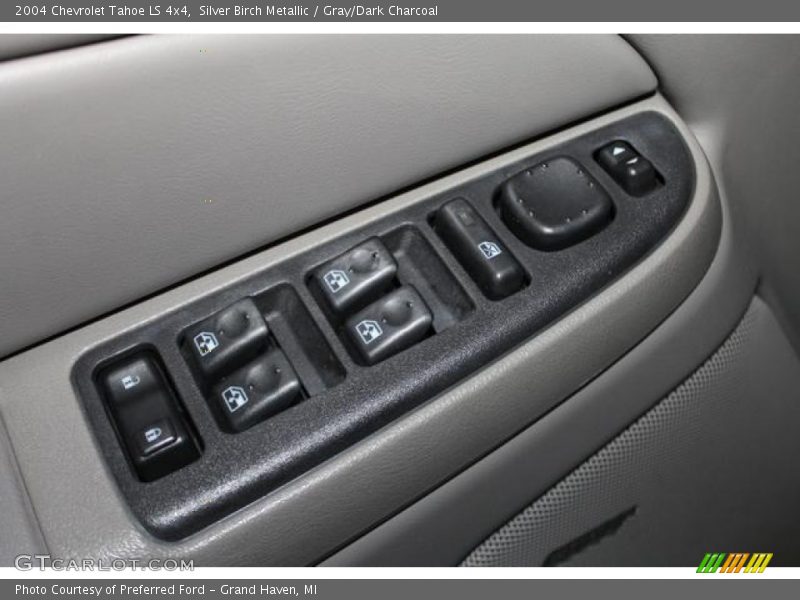 Silver Birch Metallic / Gray/Dark Charcoal 2004 Chevrolet Tahoe LS 4x4