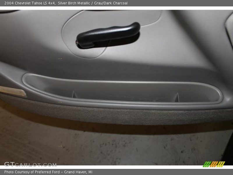 Silver Birch Metallic / Gray/Dark Charcoal 2004 Chevrolet Tahoe LS 4x4