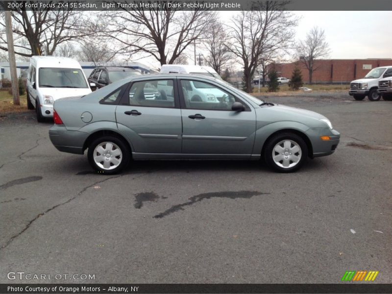 Light Tundra Metallic / Dark Pebble/Light Pebble 2006 Ford Focus ZX4 SE Sedan