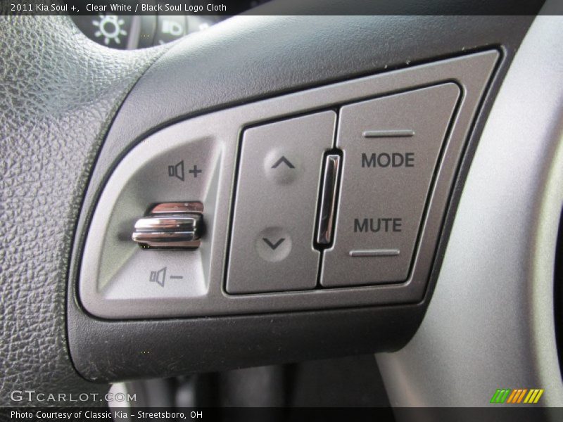 Clear White / Black Soul Logo Cloth 2011 Kia Soul +