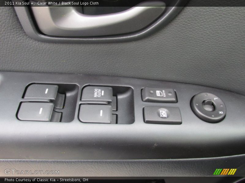 Clear White / Black Soul Logo Cloth 2011 Kia Soul +