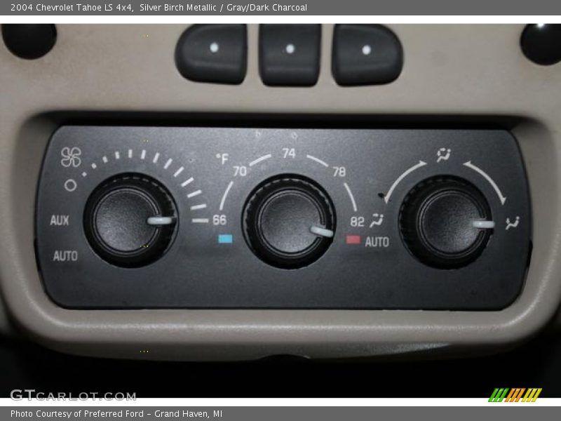 Silver Birch Metallic / Gray/Dark Charcoal 2004 Chevrolet Tahoe LS 4x4