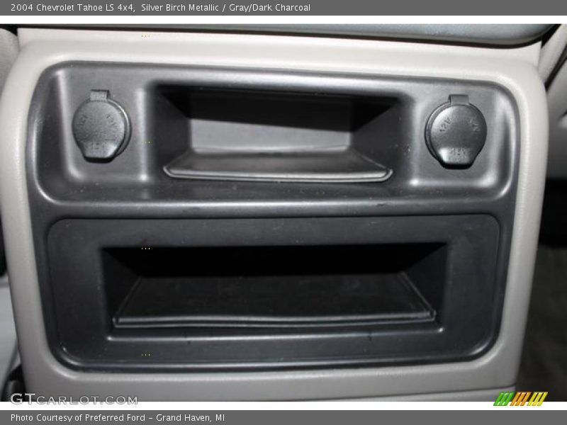 Silver Birch Metallic / Gray/Dark Charcoal 2004 Chevrolet Tahoe LS 4x4