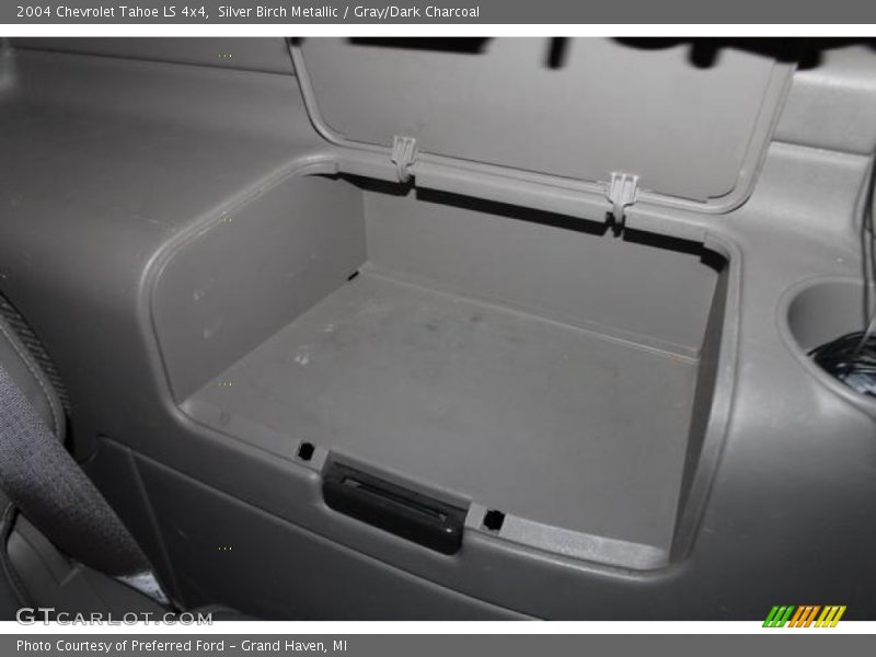 Silver Birch Metallic / Gray/Dark Charcoal 2004 Chevrolet Tahoe LS 4x4