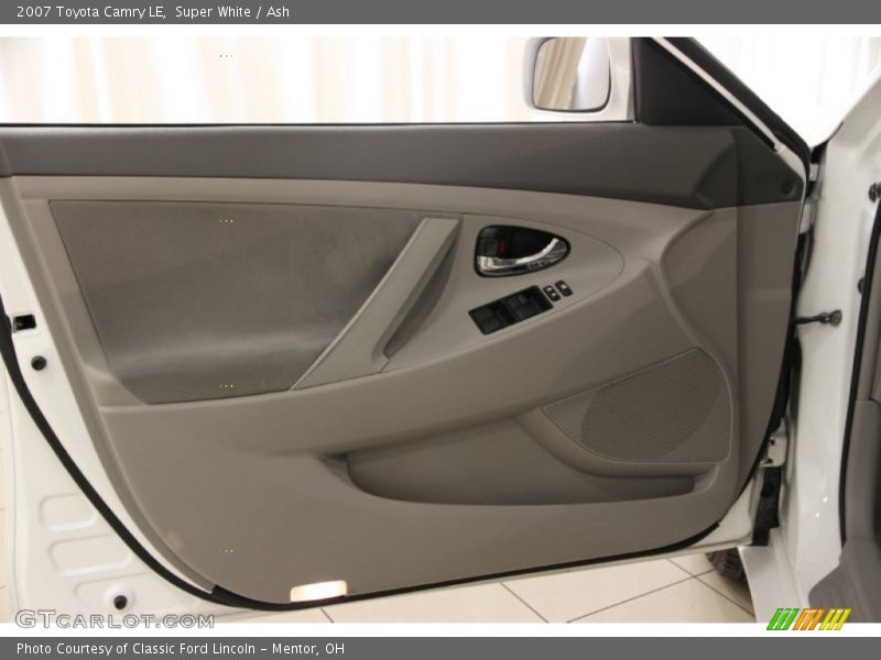 Super White / Ash 2007 Toyota Camry LE